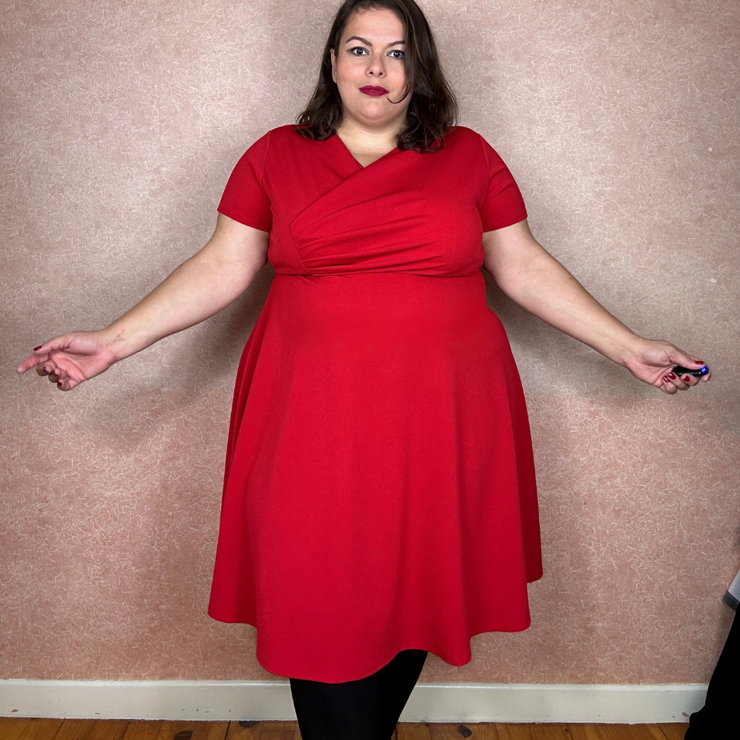 ROBE ÉLÉGANTE DRAPPÉ HAUT