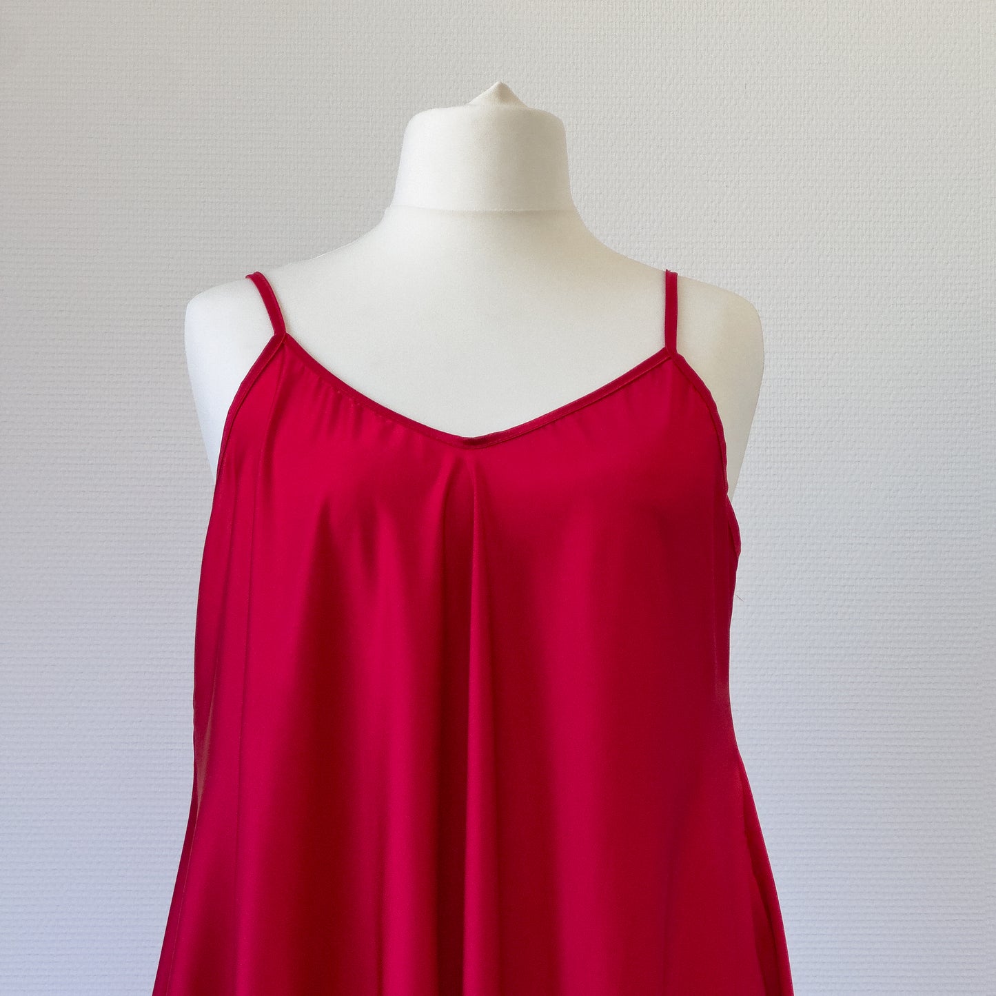 ROBE SATINÉE ROUGE