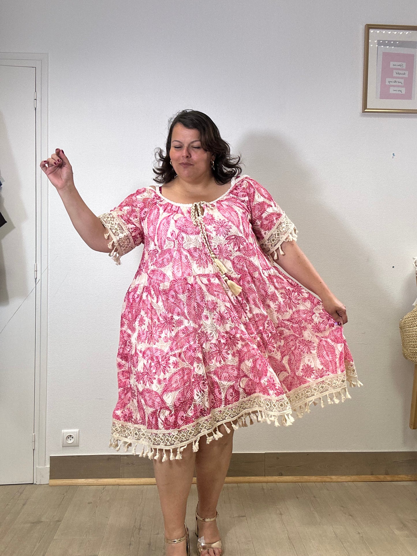 ROBE DENTELLE BRETELLE