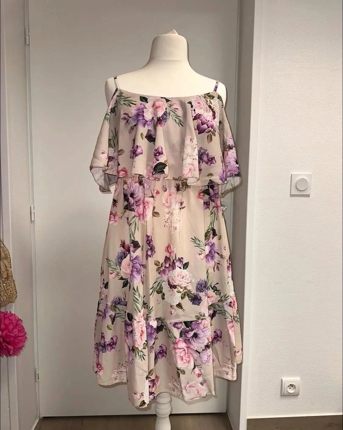 ROBE A ROSE BEIGE L'indisciplinée