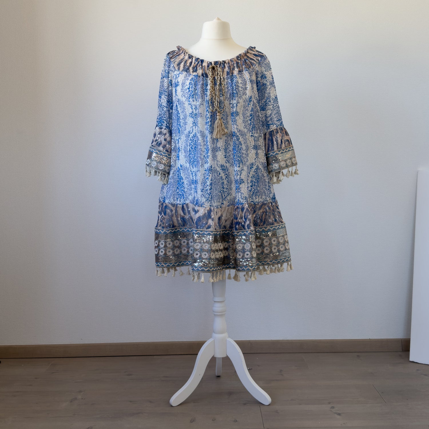 ROBE