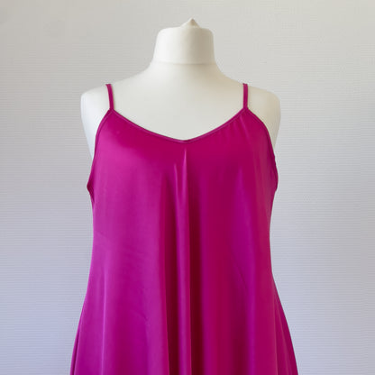 ROBE SATINÉE FUXIA