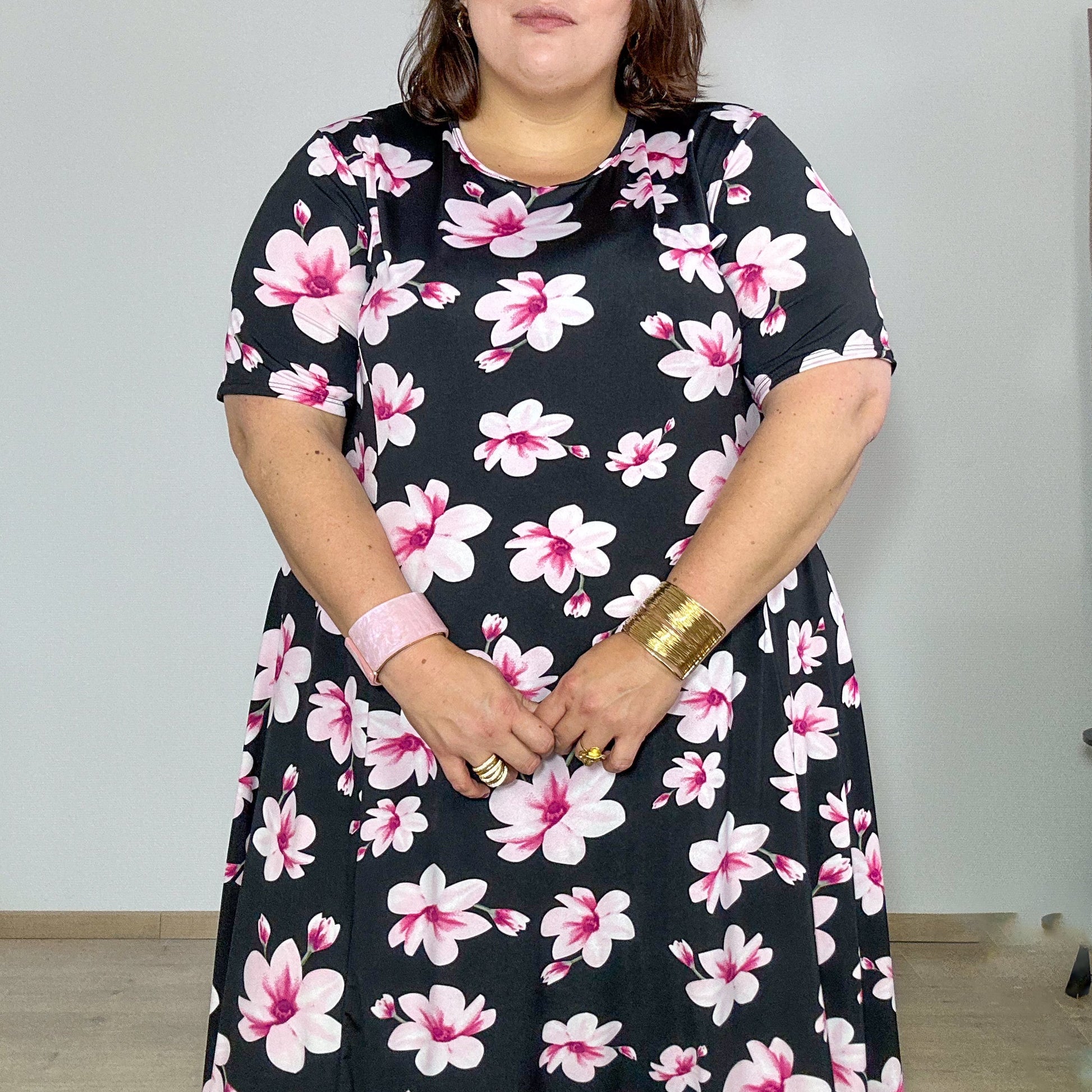 ROBE NOIR FLEURS ROSE L'indisciplinée