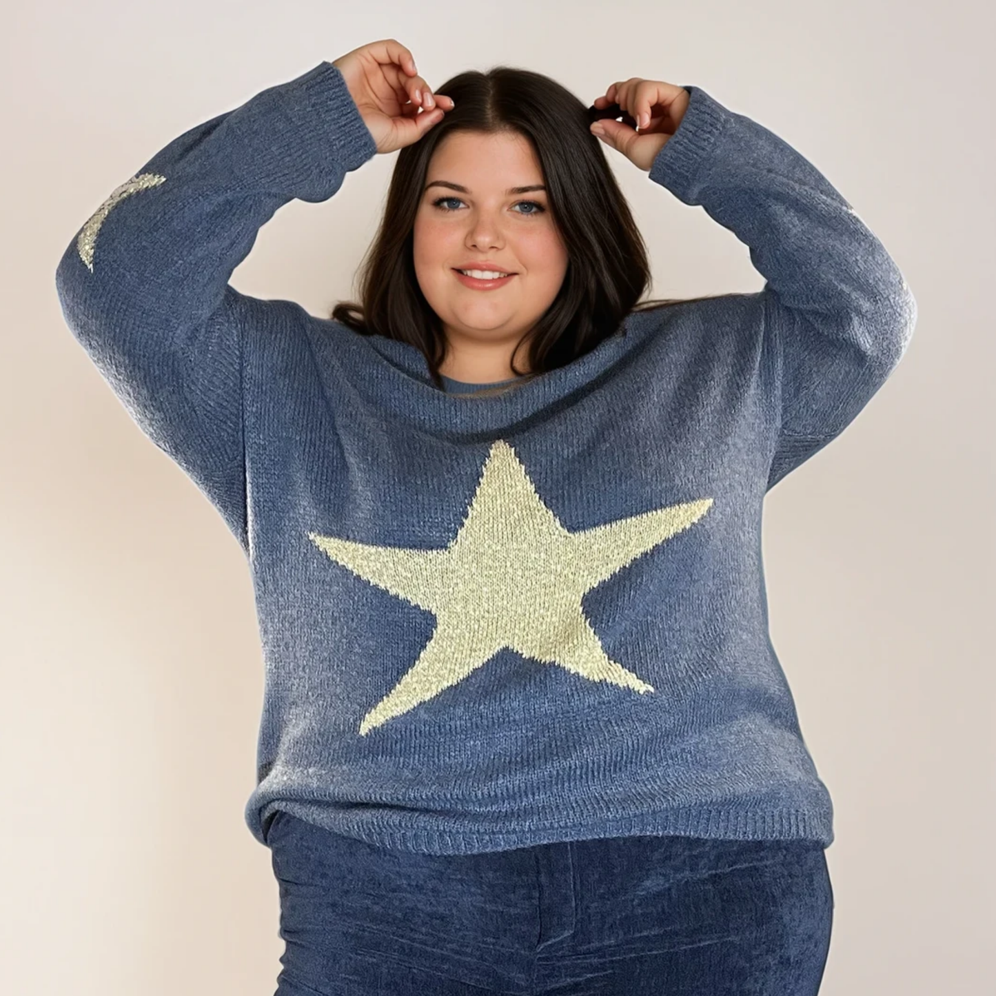 PULL BLEU ET ÉTOILE DORÉ L'indisciplinée