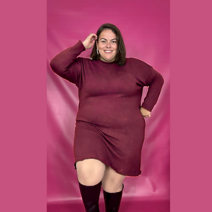 ROBE PULL AVEC BOUTON DORÉS