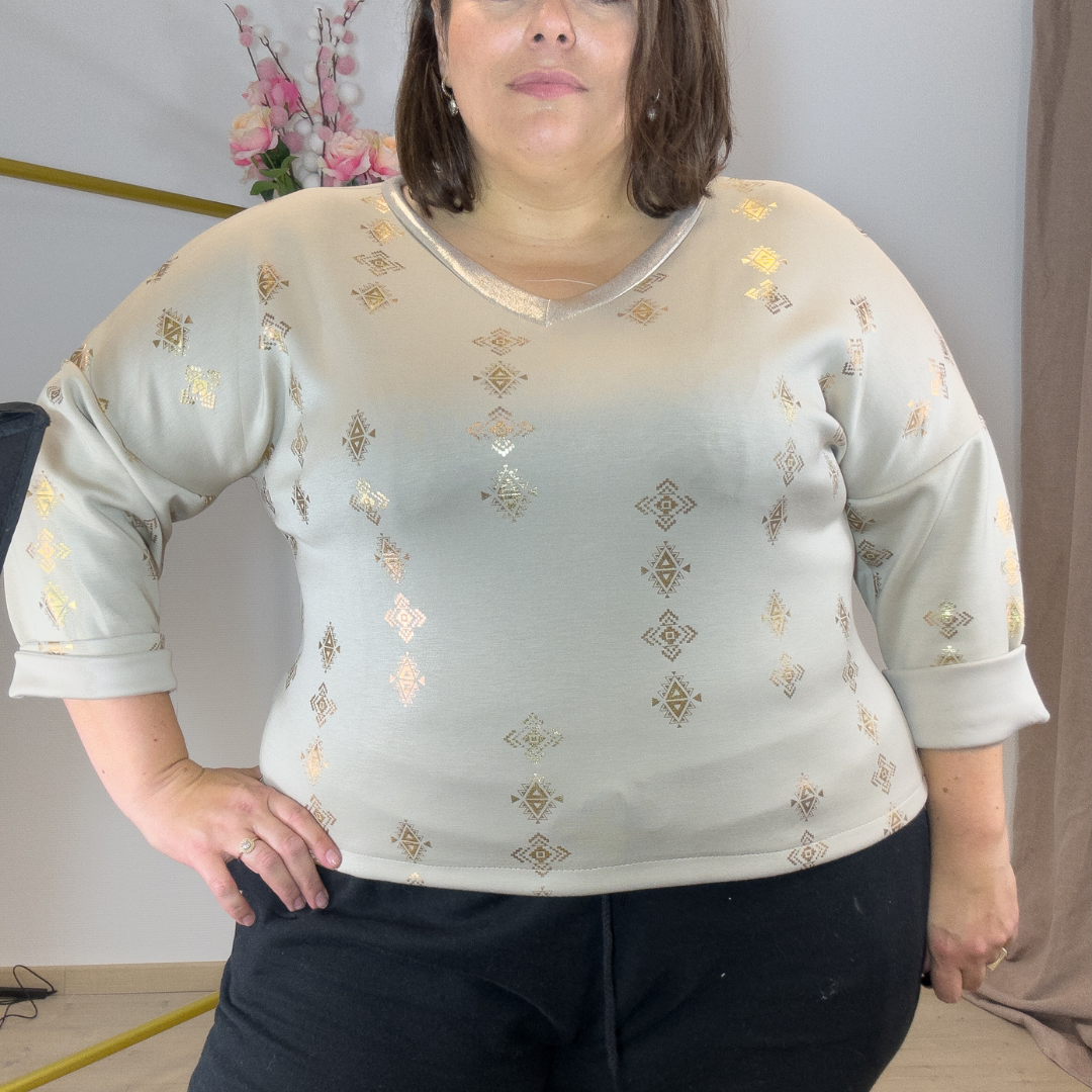 PULL TAUPE ET DORÉ MOTIF ETHNIC