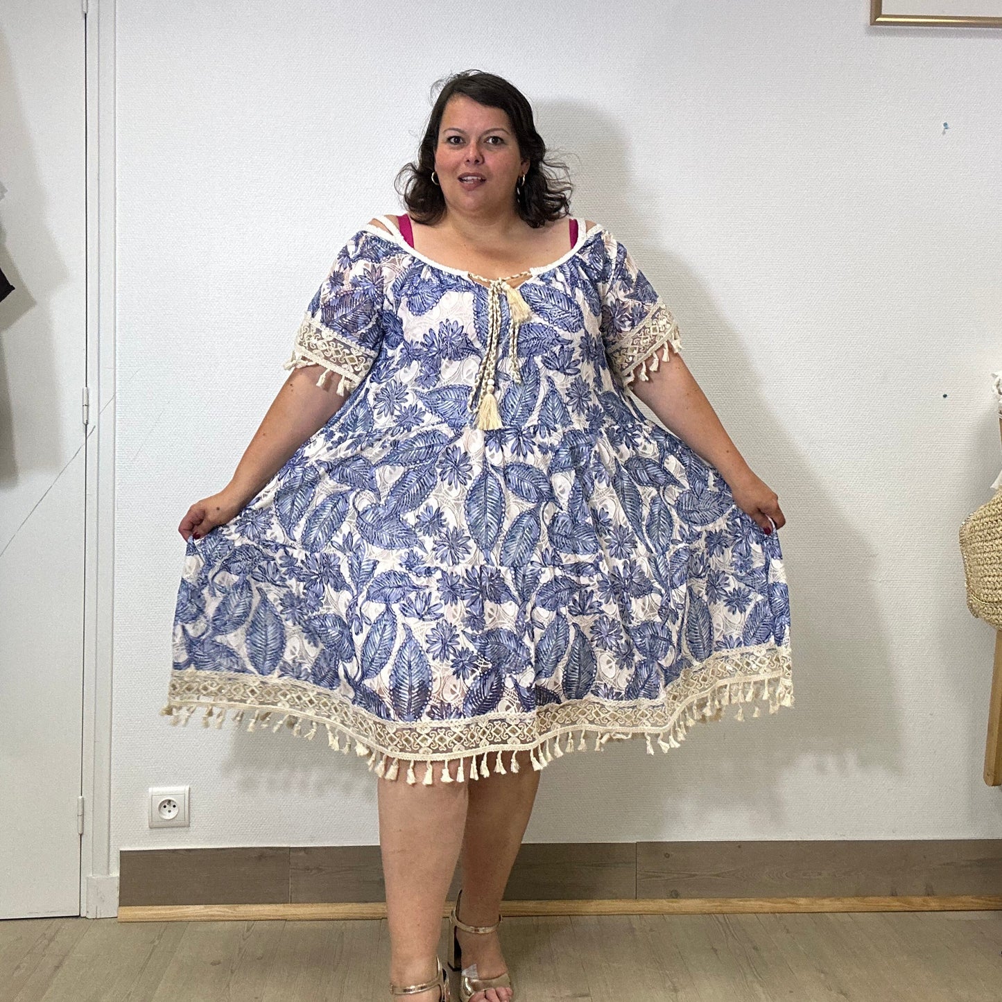 ROBE DENTELLE BRETELLE BLEUE