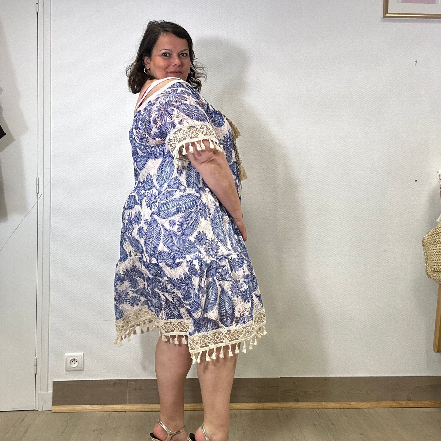 ROBE DENTELLE BRETELLE BLEUE