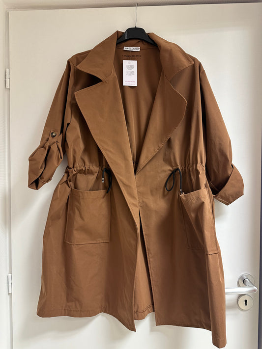 TRENCH COURT CAMEL