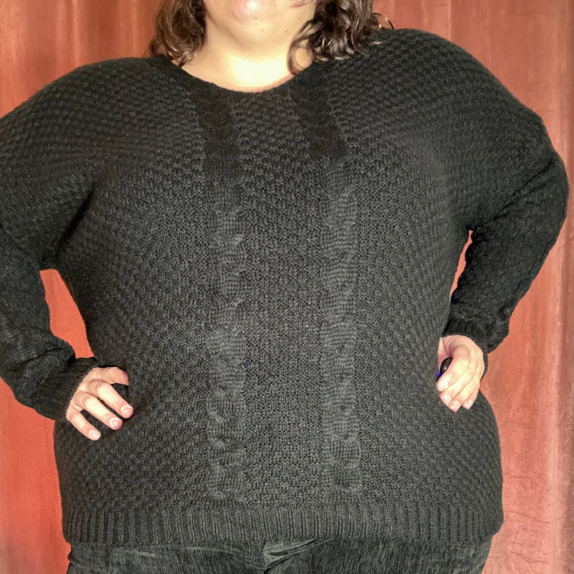 PULL COL V TORSADÉ L'indisciplinée