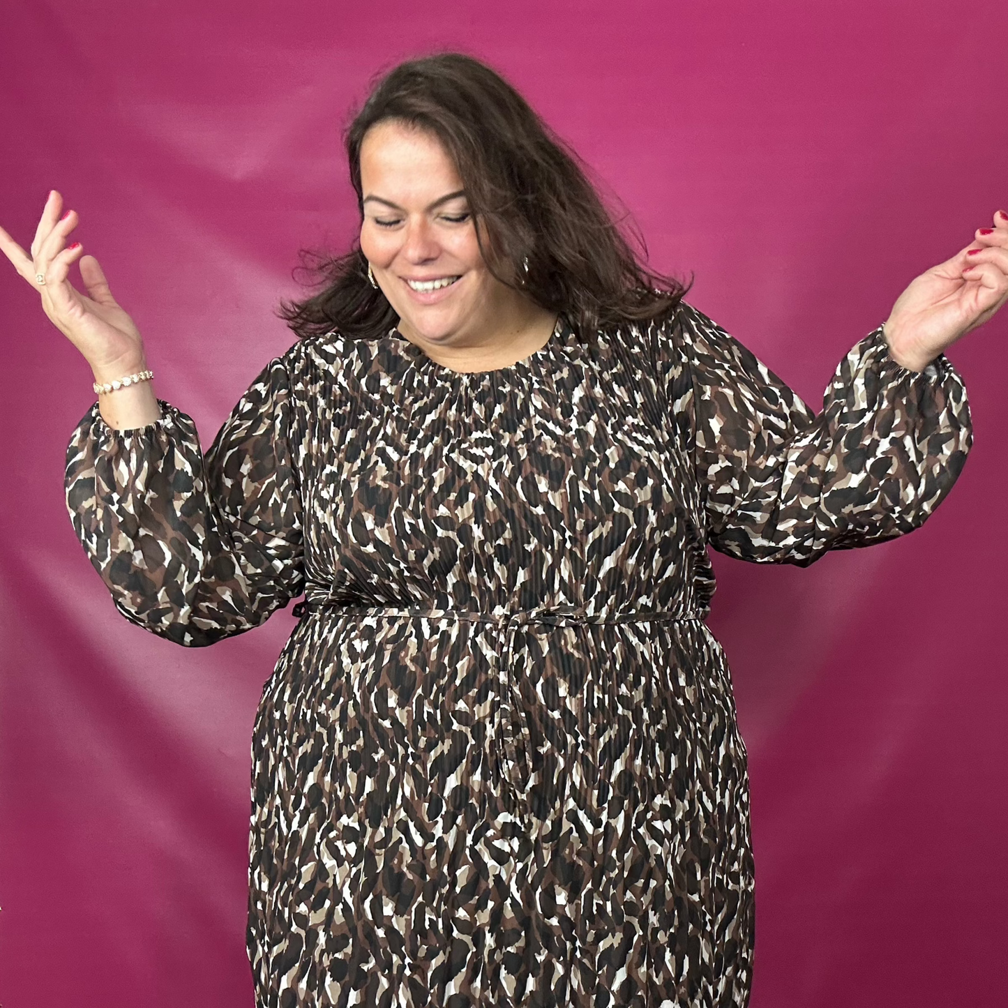 ROBE PLISSEE LATTE