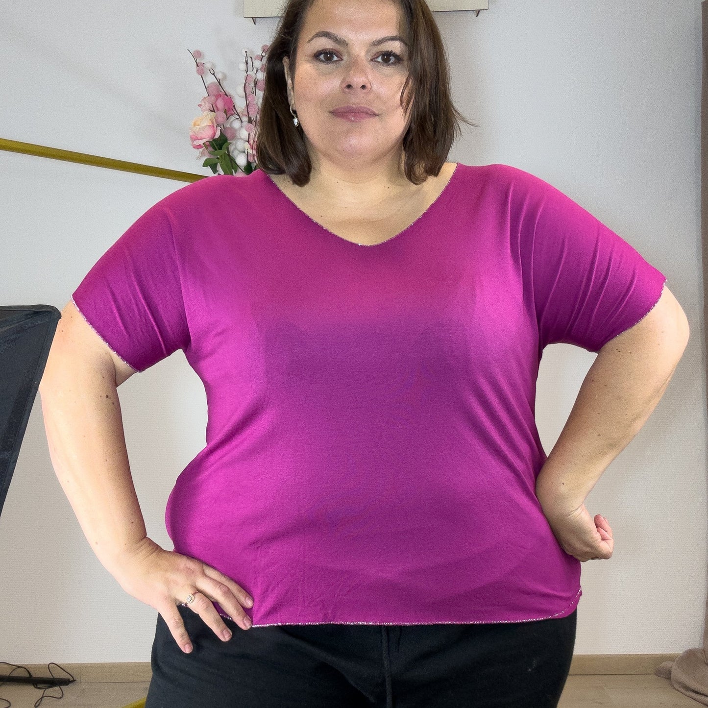 T-SHIRT FUSCHIA A BORD ARGENTÉ
