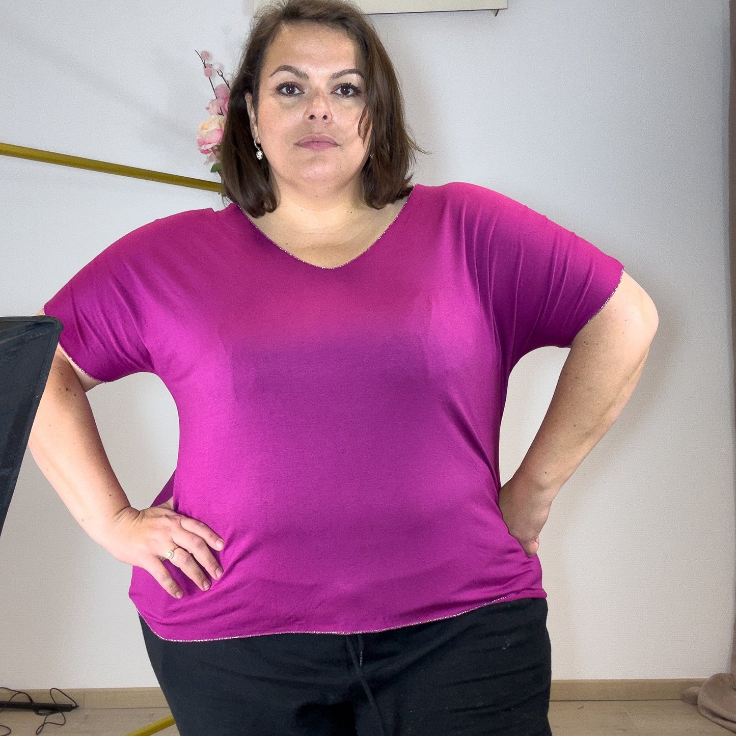 T-SHIRT FUSCHIA A BORD ARGENTÉ
