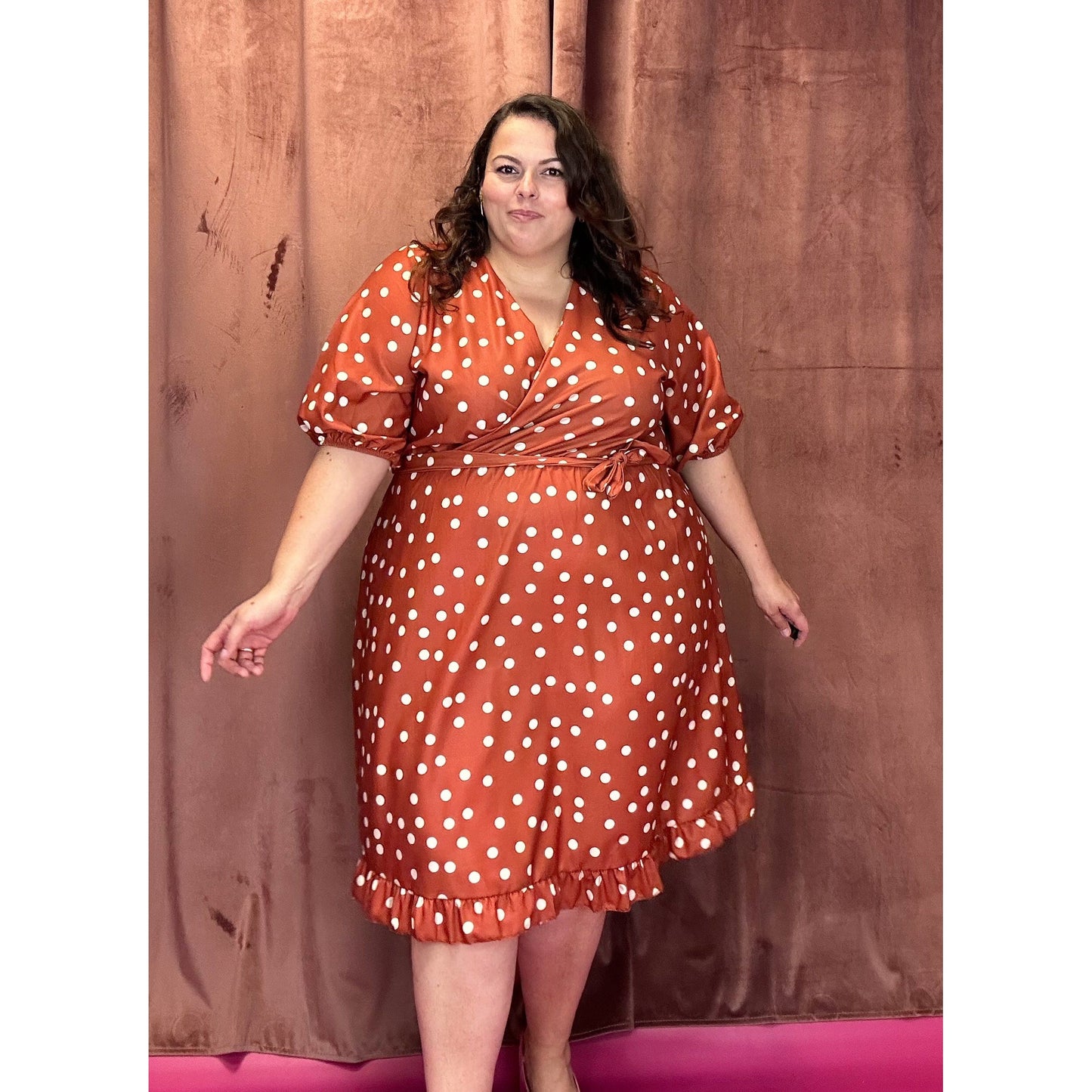 ROBE CACHE-COEUR - POIS BRIQUE