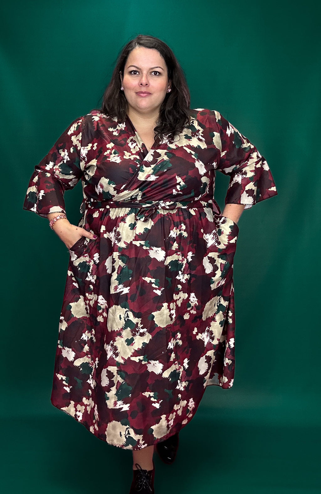 ROBE ECARLATE MOTIF ARMY BORDEAUX L'indisciplinée