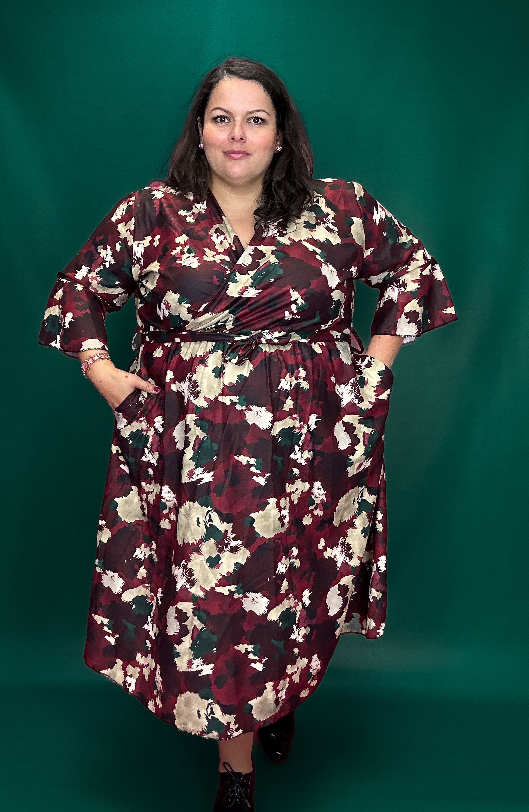 ROBE ECARLATE MOTIF ARMY BORDEAUX L'indisciplinée