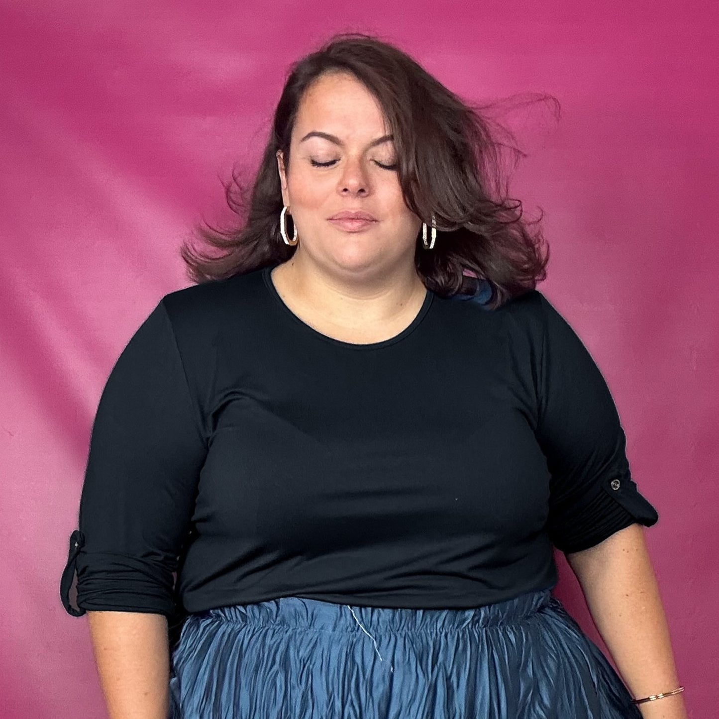 HAUT EN VISCOSE SOYEUSE ET DOUCE - NOIR