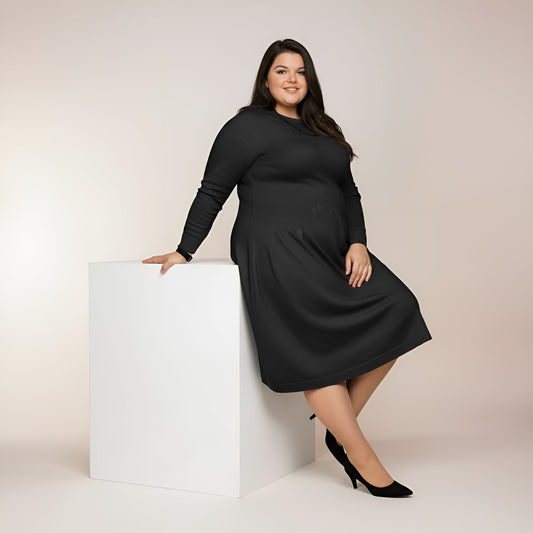 ROBE EN MAILLE NOIRE L'indisciplinée