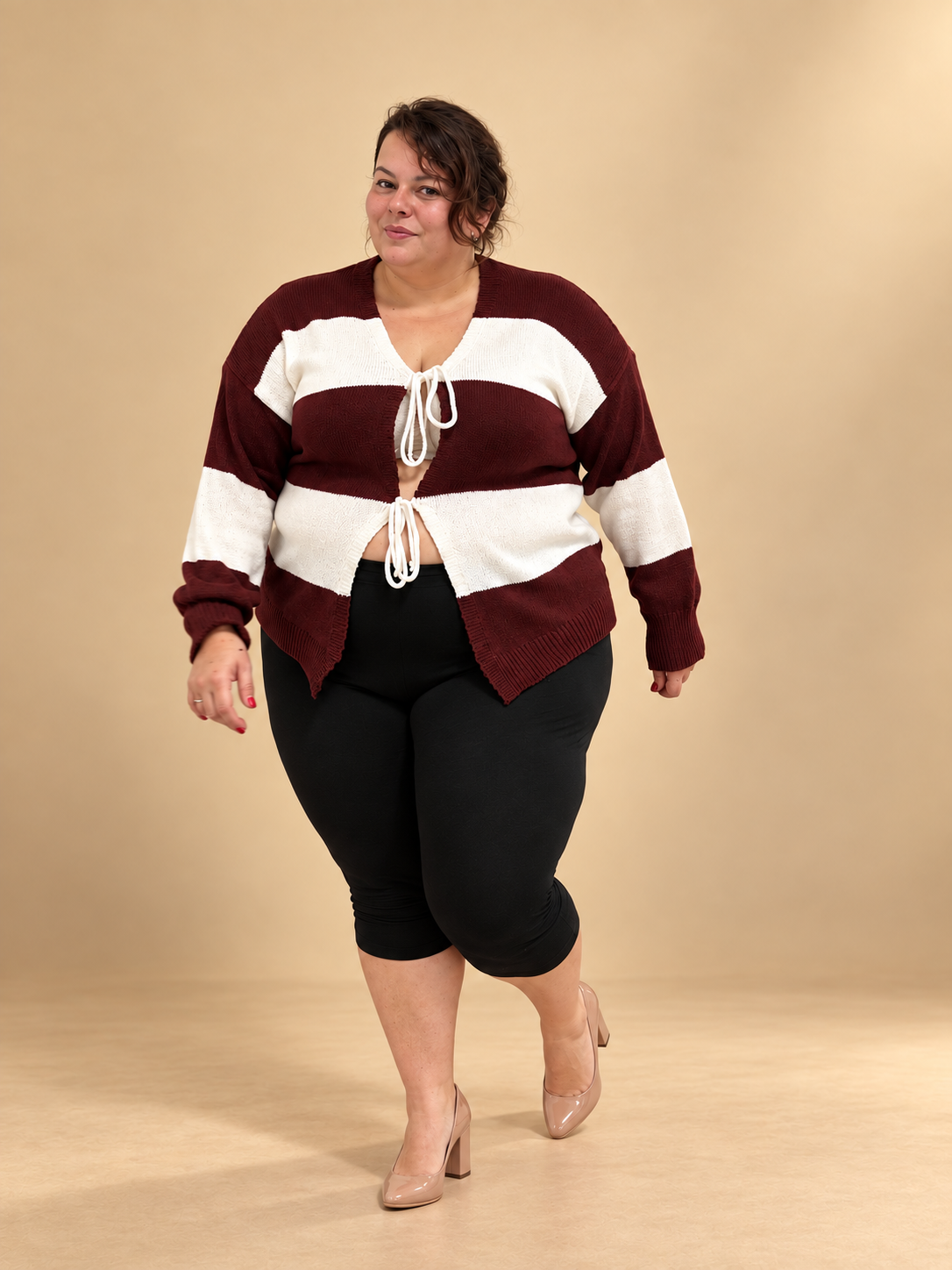 Cardigan marinière à nouer bordeaux et ivoire porté