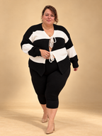 Cardigan marinière à nouer noir et ivoire porté