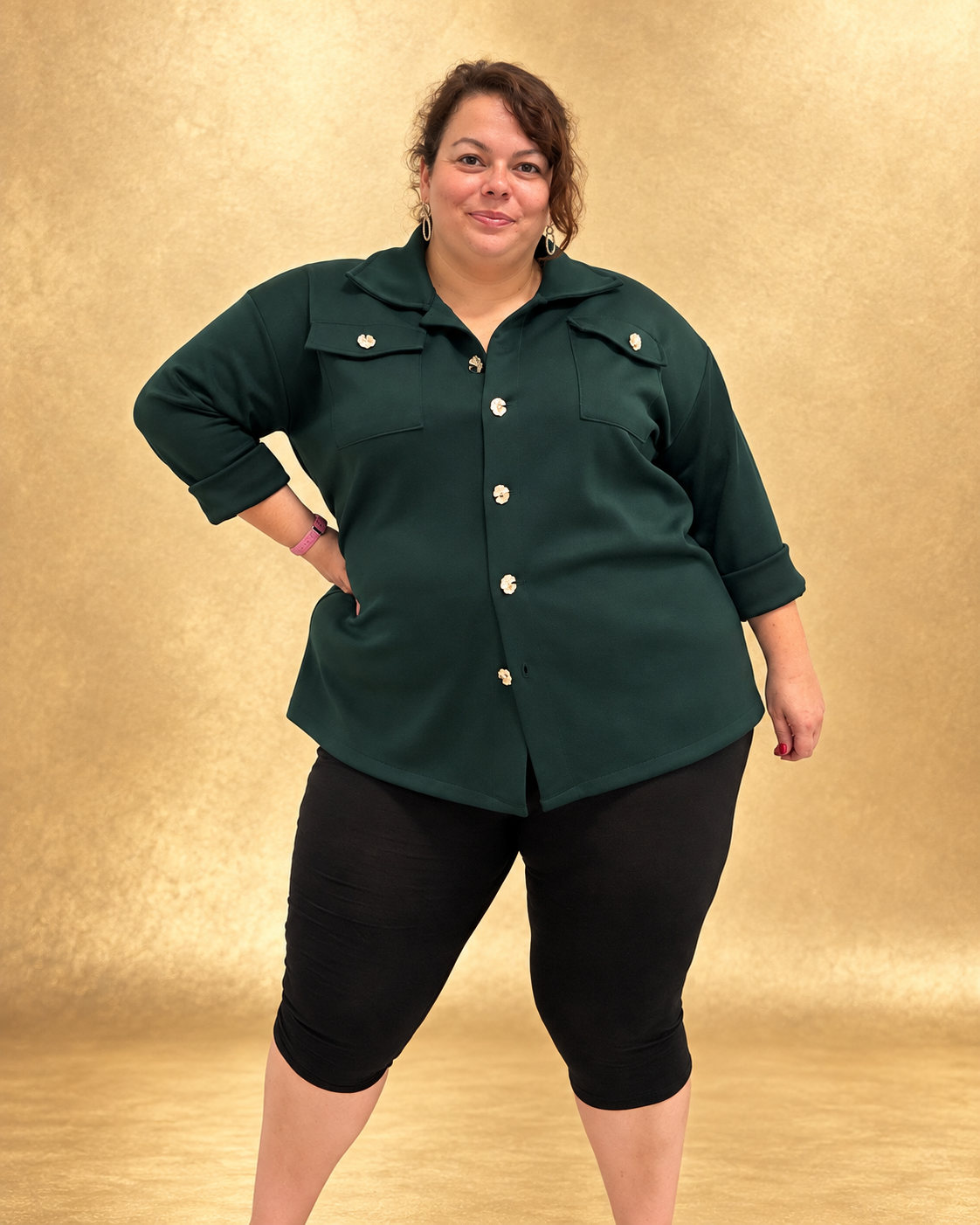 Chemise viscose épaisse verte portée de face