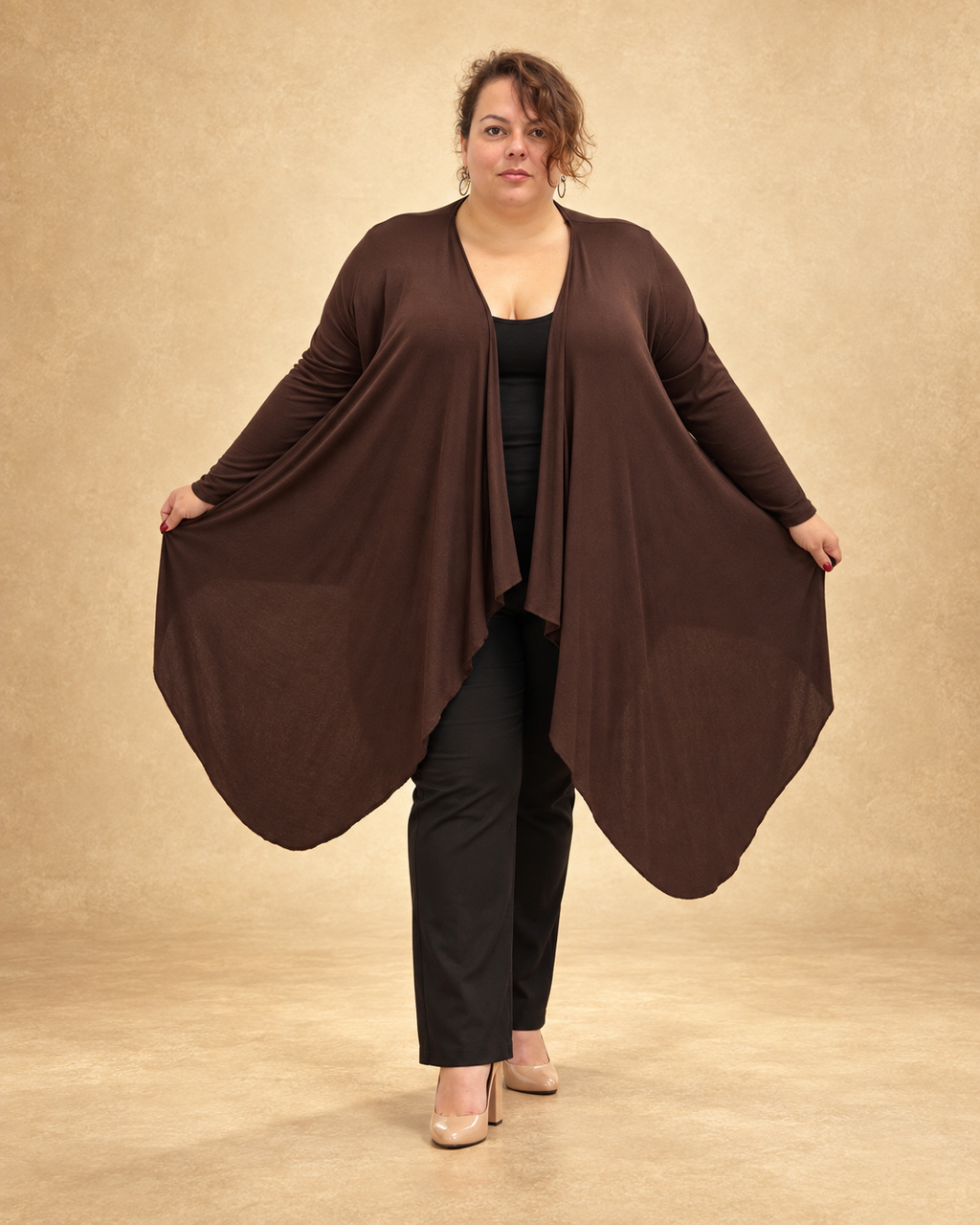 Gilet Cascade chocolat porté, vue de face déployée
