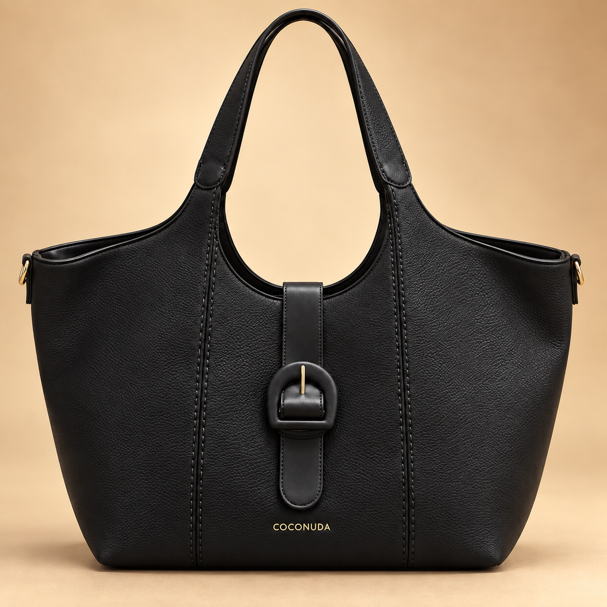Grand cabas à boucle noir sur fond beige doré