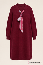 Robe-pull bordeaux avec foulard intégré – longueur 110 cm
