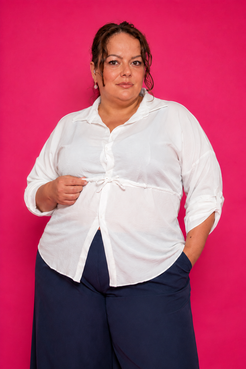 Détail taille et poches du pantalon palazzo bleu marine grande taille