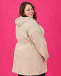 Parka longue déperlante beige grande taille vue de dos
