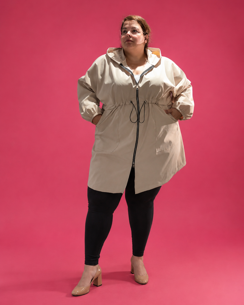 Parka longue déperlante beige grande taille avec poches latérales