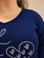 Pull Cœur panthère — Détail maille marine, L’Indisciplinée
