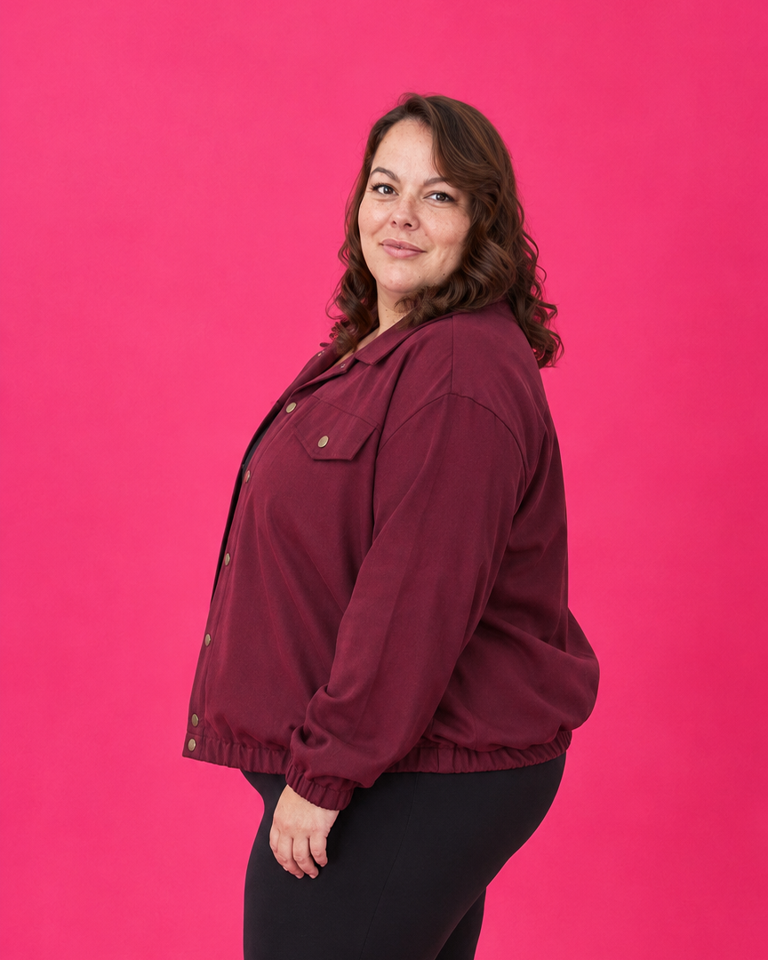 Veste bomber bordeaux grande taille portée de profil